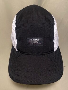 Levi’s 5 Panel Sports Vented Black White  Tennis Biking  Hat O/S